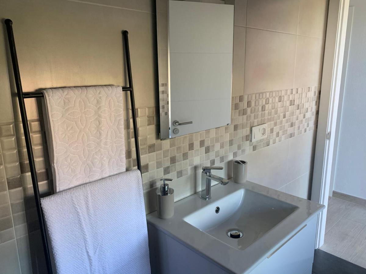 Апартаменты A Casa Vermella Con Jardin A 10 Minutos De Santiago De Compostela Ортонио Экстерьер фото