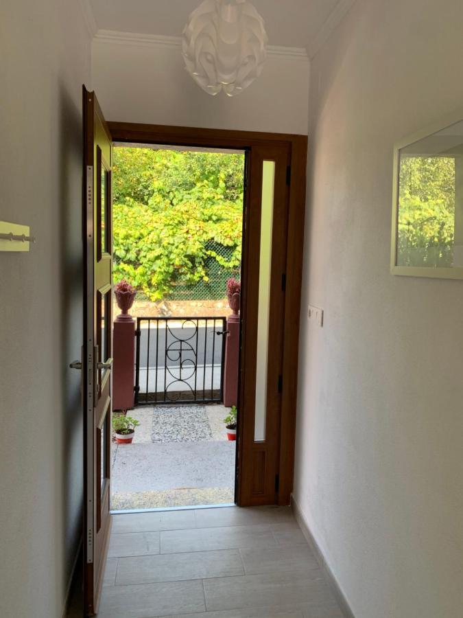 Апартаменты A Casa Vermella Con Jardin A 10 Minutos De Santiago De Compostela Ортонио Экстерьер фото